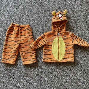 Tigger costume